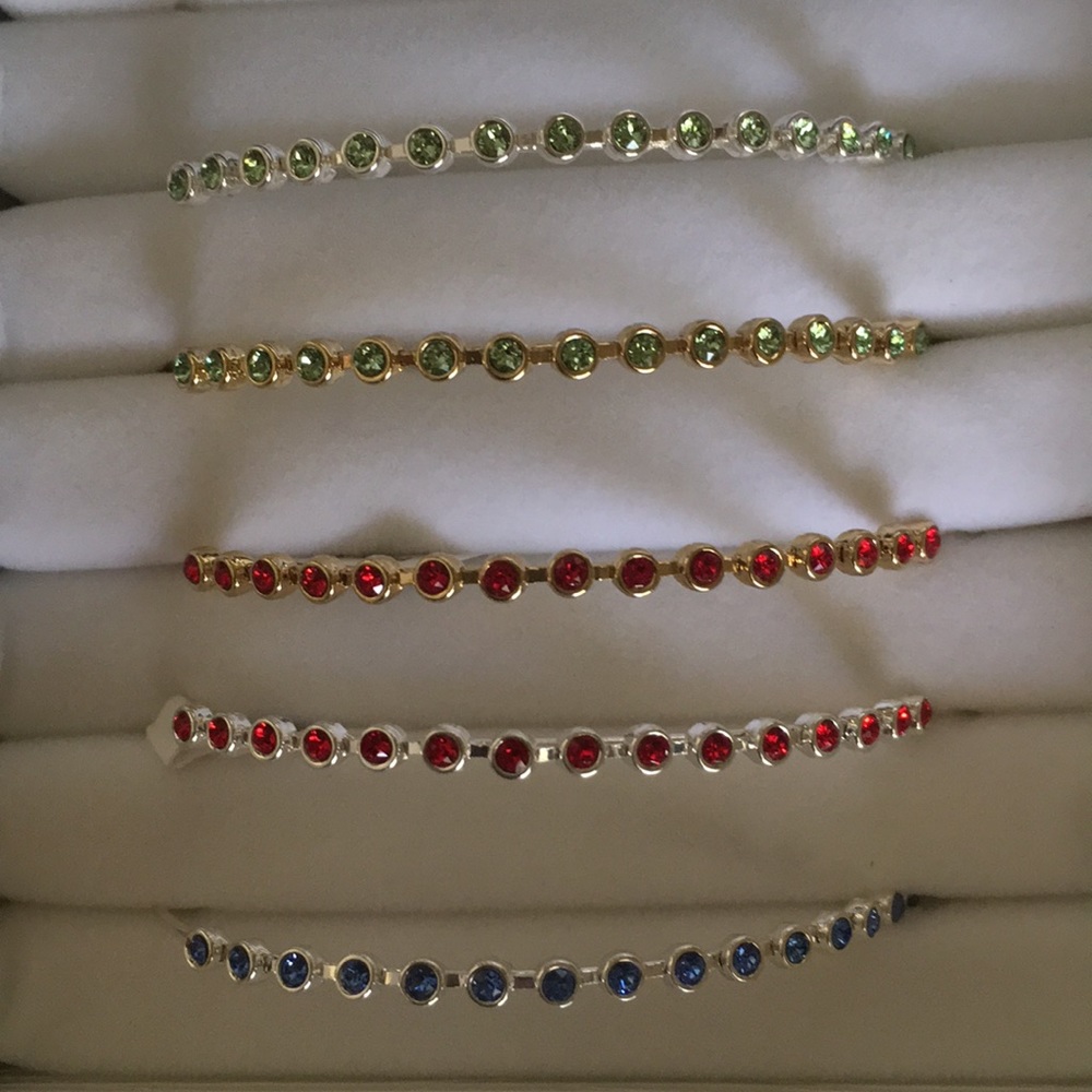 Jayden Star Open End Swarovski Cystal Bangle NWT